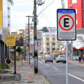 Abaixo-assinado contra cobrança do estacionamento rotativo passa de 600 adesões