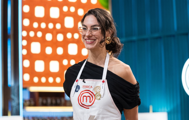 Jéssica Cruz disputa título do MasterChef hoje; torcida sai de Criciúma para a final
