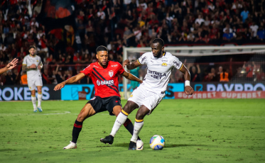 Criciúma tenta frear queda de rendimento contra Atlético-GO e retomar força na Série B