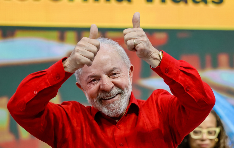 Lula é reeleito presidente do Brasil e conquista quarto mandato