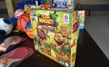  Escolas de Siderópolis recebem material esportivo e didático