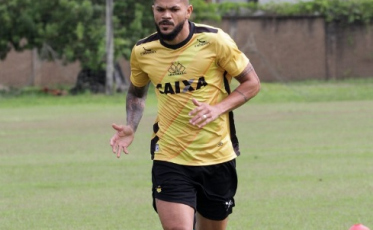 Um a menos no Criciúma