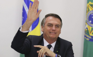 Bolsonaro diz que vai corrigir tabela do Imposto de Renda