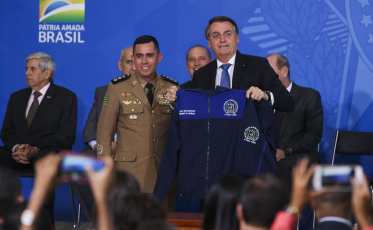 Governo lança programa para escolas cívico-militares