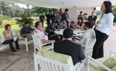 Bolsonaro quer elevar isenção do IR para R$ 3 mil por mês