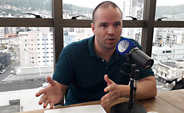 Jessé lança campanha para derrubar a “ineficiente e cara” Ponte Hercílio Luz