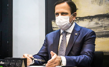 Covid-19: Primeiras 120 mil doses de vacina a caminho de SP