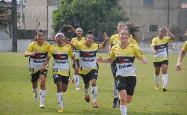 Joguinhos: Prata no atletismo, bronze no futsal e futebol