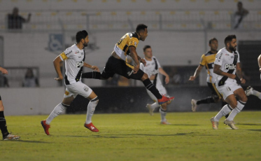 Nos acréscimos, Tigre busca empate em Campinas