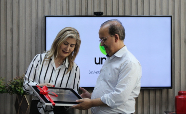 Senador indica R$ 150 mil para fomentar pesquisas na Unesc