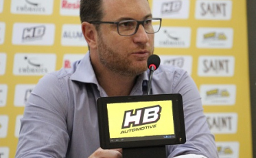 Caixa sai, mas orçamento se mantém 