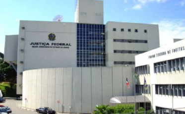 Justiça Federal manda MEC suspender bloqueio em universidades federais