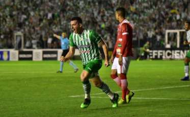 Juventude goleia e sobe para a Série B