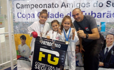 Karatê de Criciúma conquista medalhas no Amigos do Sul