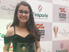 Kathiê ganha o Troféu Guga Kuerten