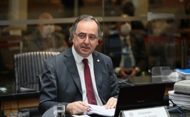 Kennedy Nunes alega ser “perseguição” a prisão de Júlio Garcia