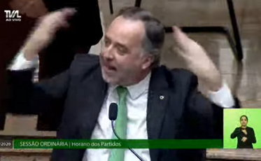 “Ele proibiu o que estava proibido”, diz deputado sobre anúncio do Estado