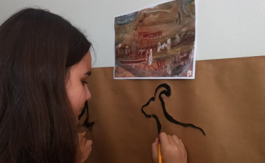 Alunos do Colégio Unesc exploram mundo arqueológico