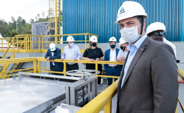 Governador inaugura o sistema de tratamento de esgoto de Lauro Müller