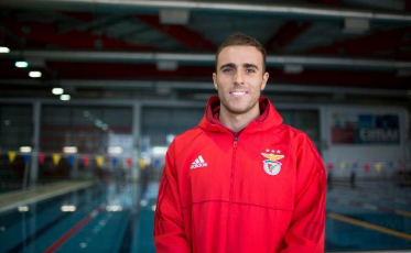 Laboratório Búrigo fecha patrocínio com nadador criciumense do Benfica 