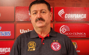 Hercílio Luz busca técnico campeão brasileiro