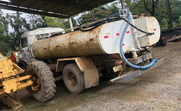 Prefeitura leiloa veículos, equipamentos, móveis e sucatas