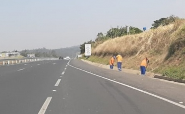 Mais um dia de limpeza na Via Rápida