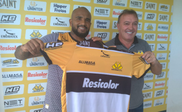 Liel acerta com o Tigre... de Goiás