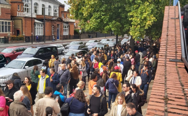 Movimento intenso também para o voto no exterior