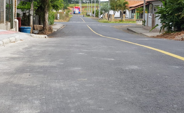 Alunos da Escola José Giassi recebem ordem de serviço para ampliação da unidade