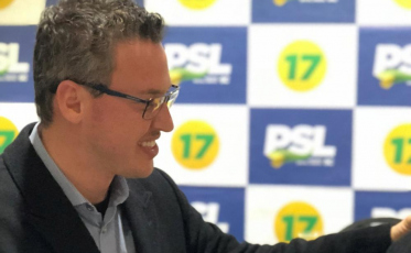 Onde anda Lucas Esmeraldino?