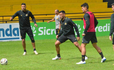 Manhã de treinamento no Heriberto Hülse