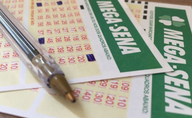 Mega-Sena acumula e chega em R$ 16 milhões; dez apostas de Criciúma acertam quadra