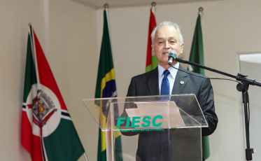 Criciumense entra para grupo seleto de empresários homenageados em Santa Catarina