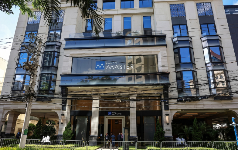 Com prejuízo milionário, Içaraprev explica por que não vende fundo ligado ao Banco Master