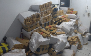 Polícia apreende quase duas toneladas de maconha