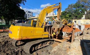 Obras de macrodrenagem na bacia do Pio Corrêa seguem na Avenida Humberto de Campos