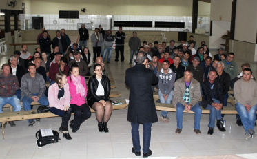 Moradores do Espigão da Toca aprovam projeto de pavimentação