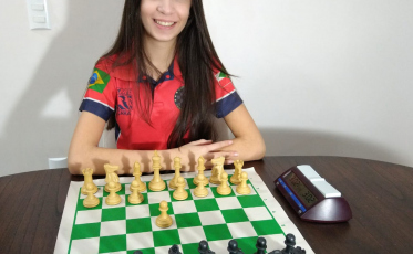 Atleta de Içara é campeã brasileira de Xadrez escolar online 2020