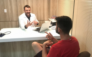 No mês do Dia dos Pais, médico faz alerta para a saúde do homem