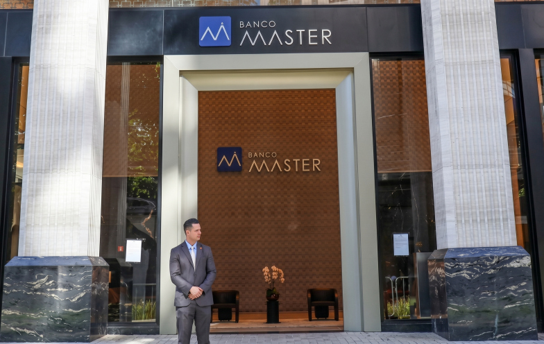 Previdência de Içara teve prejuízo milionário em fundo ligado ao Banco Master, aponta TCE