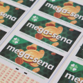 Concurso 3048 da Mega-Sena: veja os números sorteados neste domingo (23)