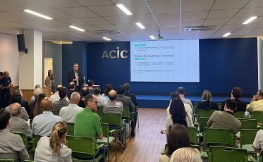 Empresários do Sul levam prioridades da região a candidatos em evento da Facisc em Criciúma