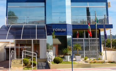 Réu é condenado a mais de 40 anos após atropelar duas pessoas na SC-108 