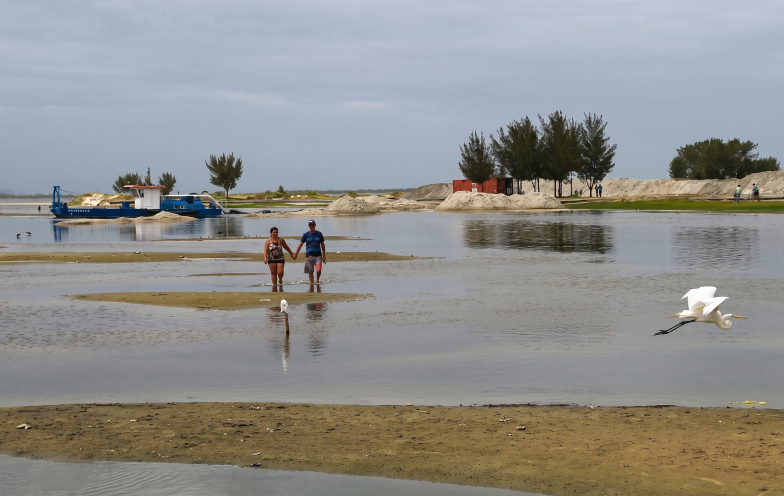 Assoreamento na Barra do Camacho acende alerta para enchentes no Sul