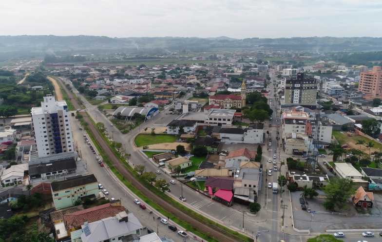 Operação bloqueia R$ 800 mil e investiga contratos de saneamento em Morro da Fumaça