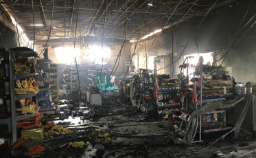 Comunidade mobilizada para reerguer o mercado da Nova Esperança