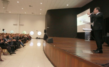 Governo do Estado lança programa Minha Nova Escola