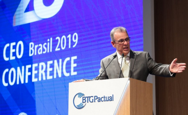 Ministro de Minas e Energia visita Satc para conhecer projeto pioneiro