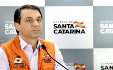 Em resposta à CPI, Moisés aponta responsabilidade da Secretaria de Saúde